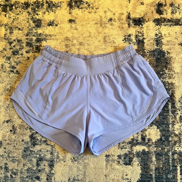 RARE Lululemon Hotty Hot Short ll *2.5” Size 4 In Hydrangea Blue - Picture 1 of 11